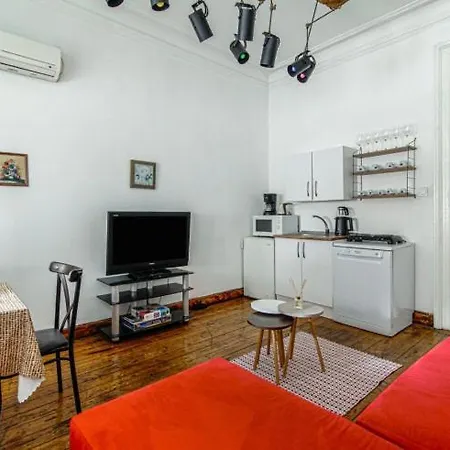 Cozy In The Center Apartment Istanbul